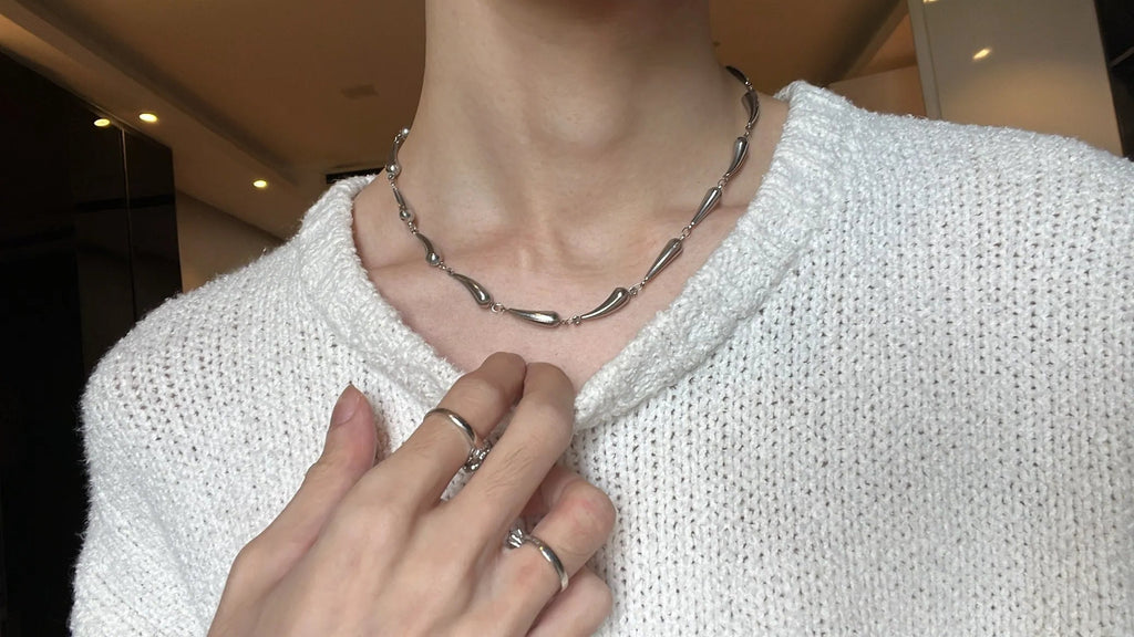 BLADE NECKLACE