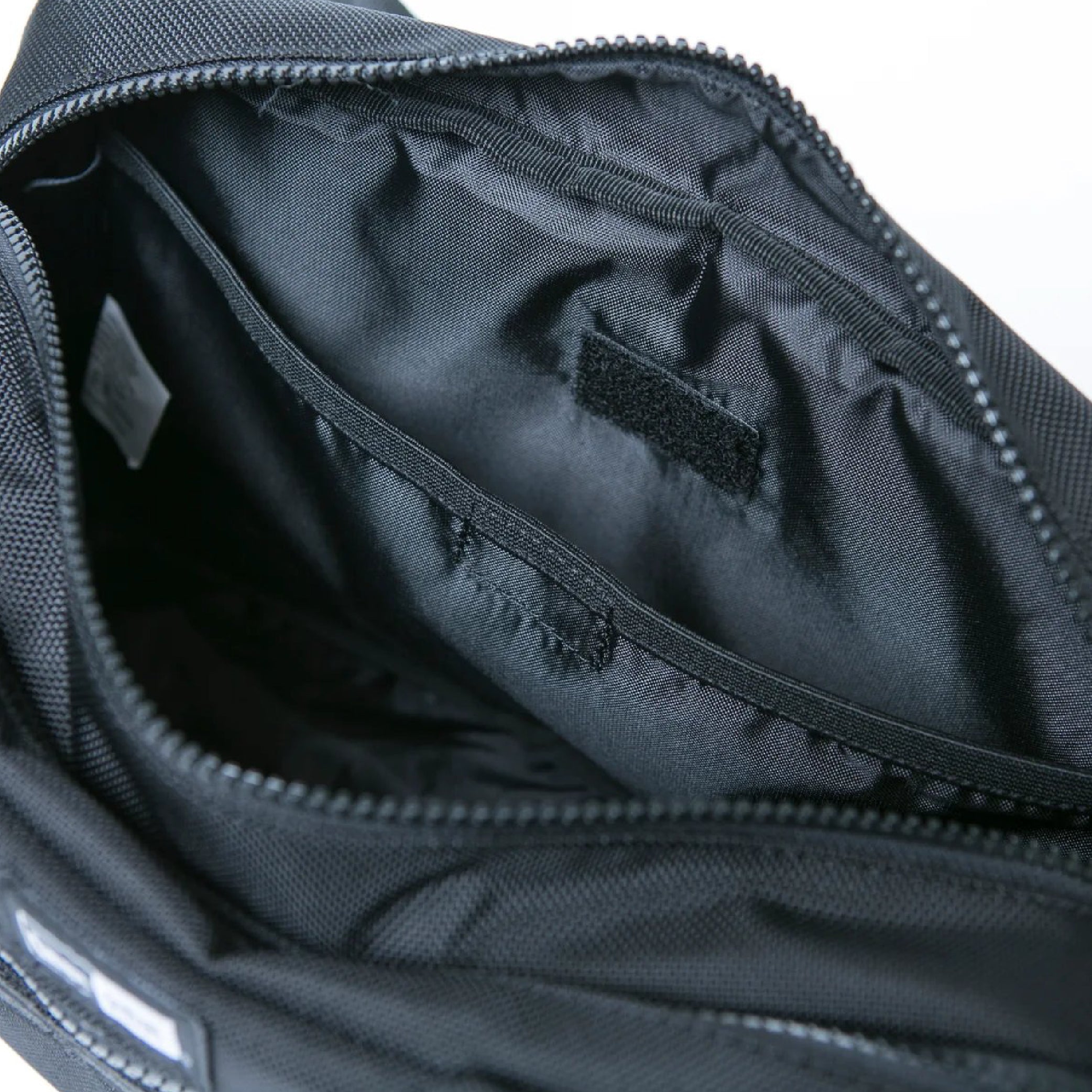 BLACK 7L WAIST BAG