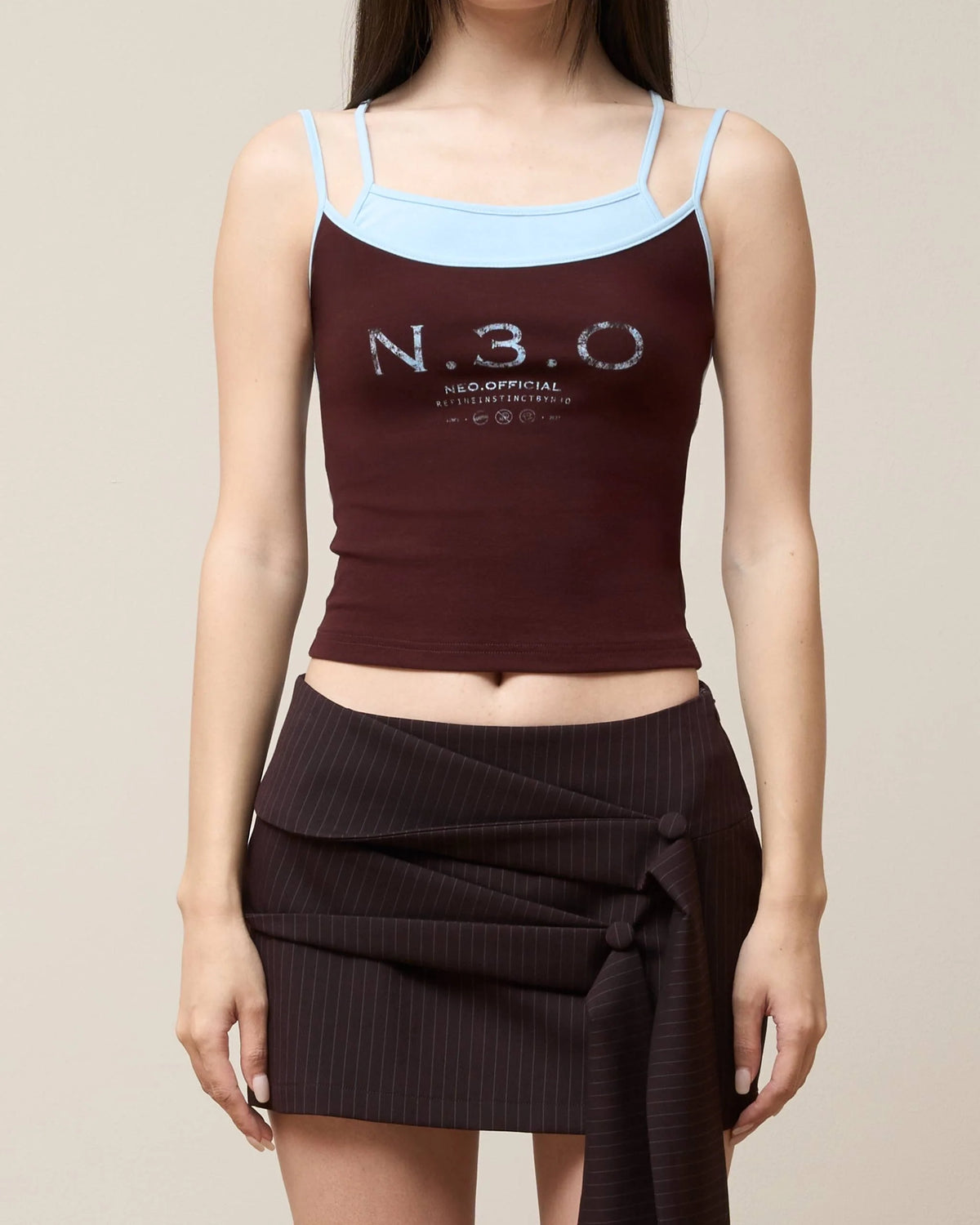 ASYMMETRICAL DRAPE TIE MINI SKIRT BURGUNDY