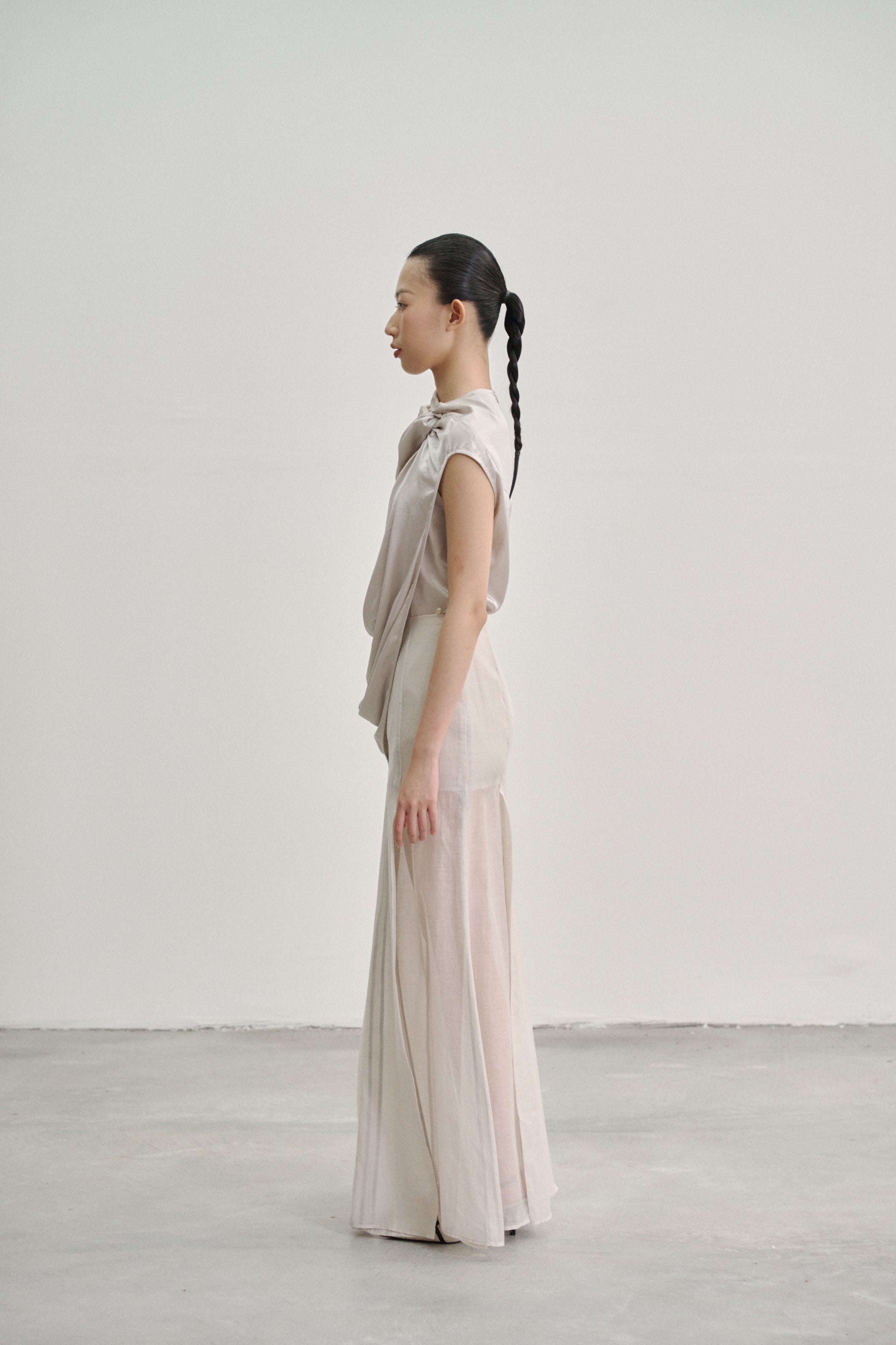 ‘Twisted Knot’ Tunic with Shawl Lapel in Cooltech Liquid Satin Grey