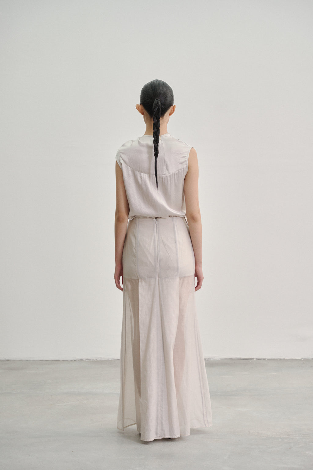 ‘Twisted Knot’ Tunic with Shawl Lapel in Cooltech Liquid Satin Grey