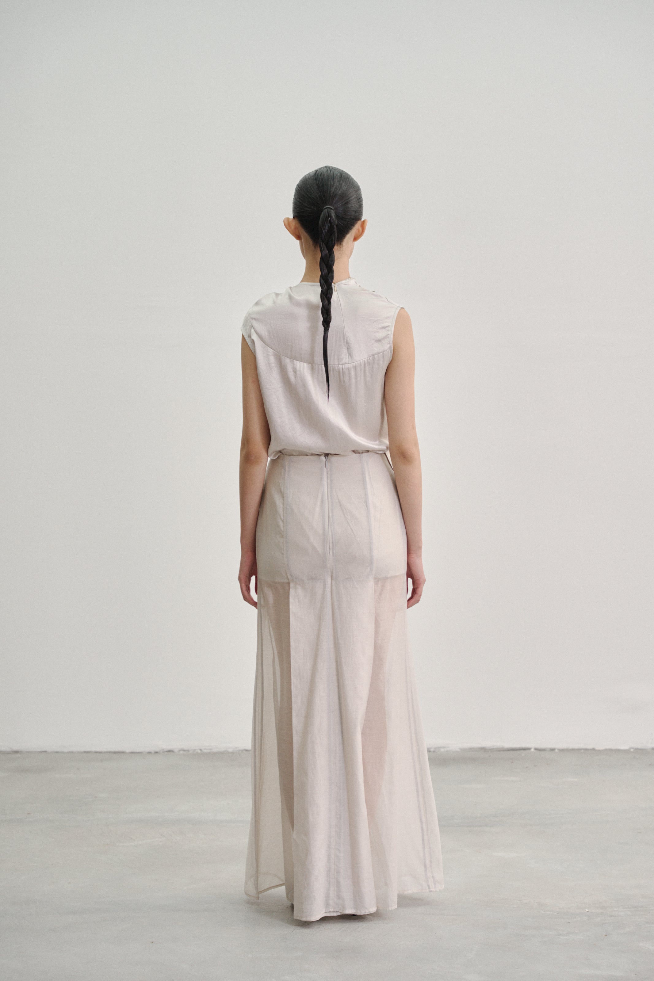 ‘Twisted Knot’ Tunic with Shawl Lapel in Cooltech Liquid Satin Grey