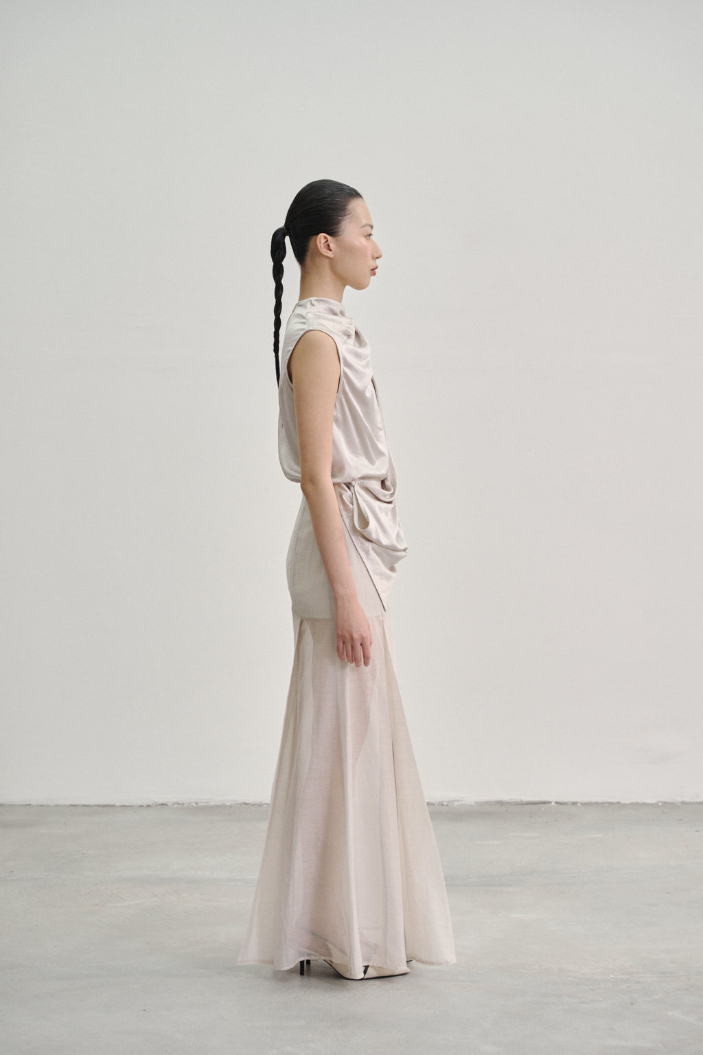 ‘Twisted Knot’ Tunic with Shawl Lapel in Cooltech Liquid Satin Grey