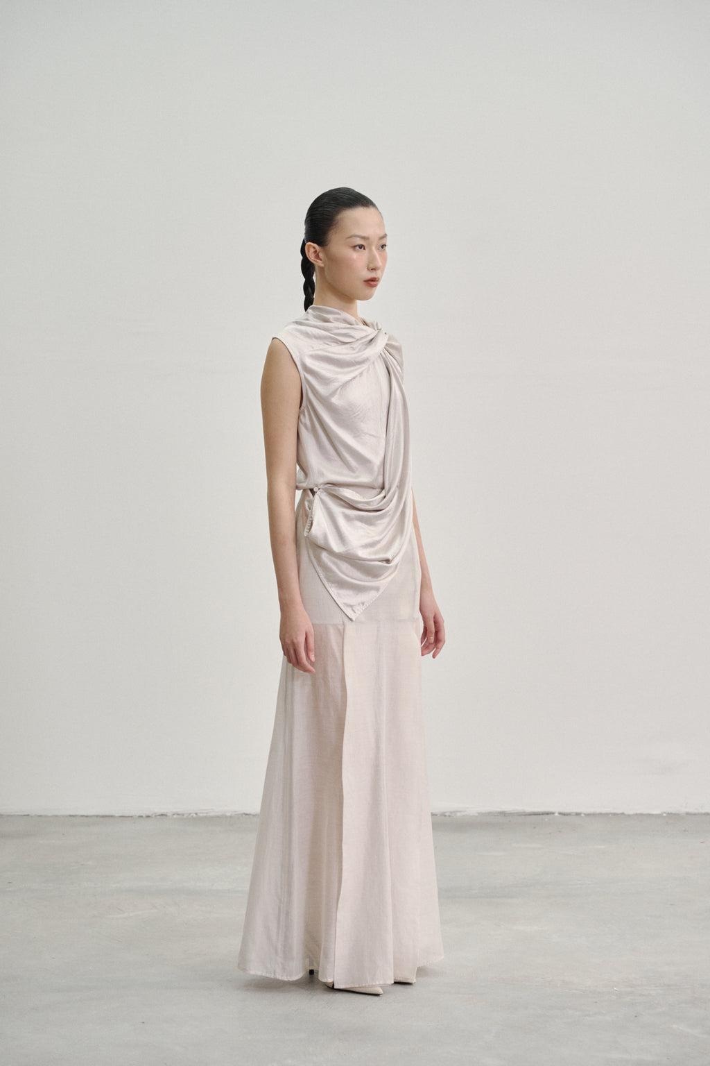 ‘Twisted Knot’ Tunic with Shawl Lapel in Cooltech Liquid Satin Grey