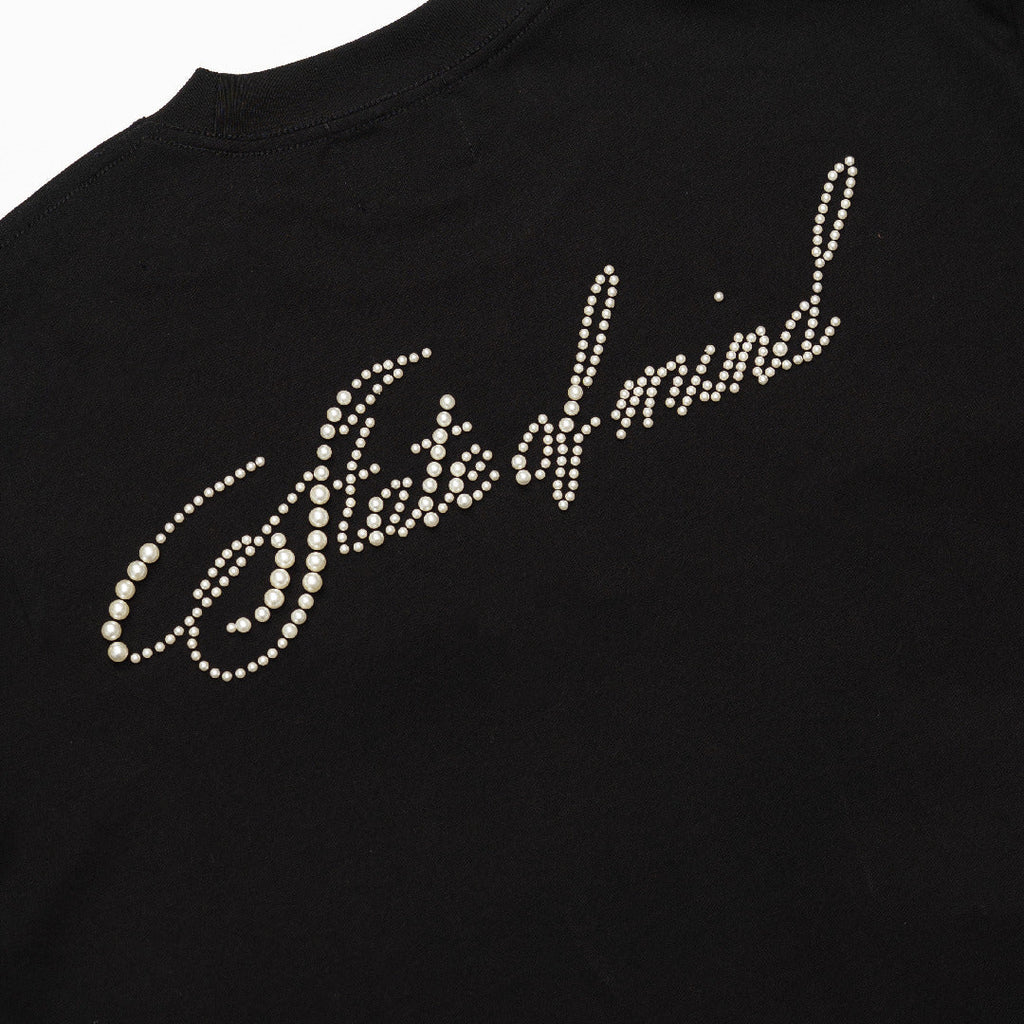 BLESSED 26 : CURSIVE PEARL LOGO TEE BLACK