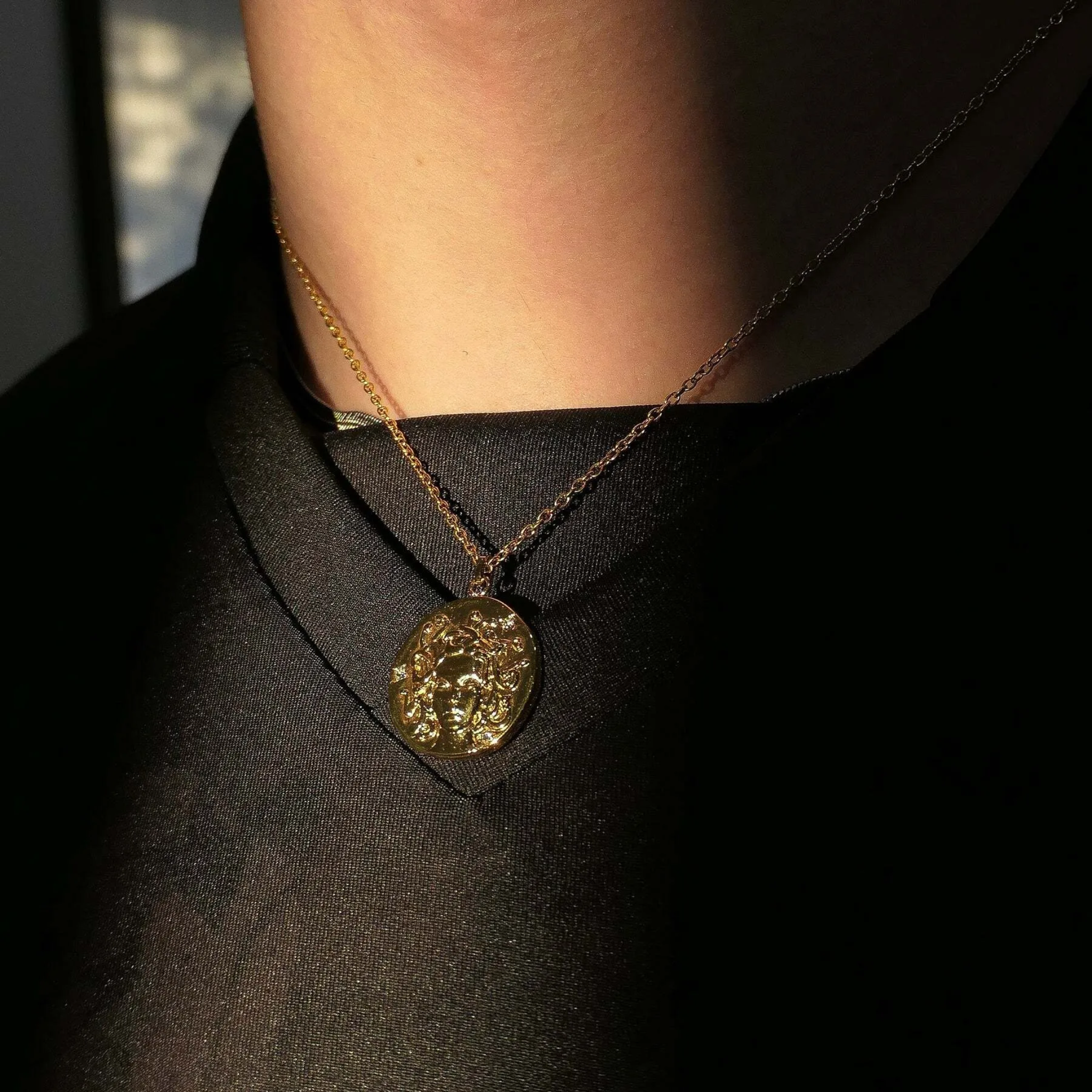 MEDUSA CHAIN GOLD