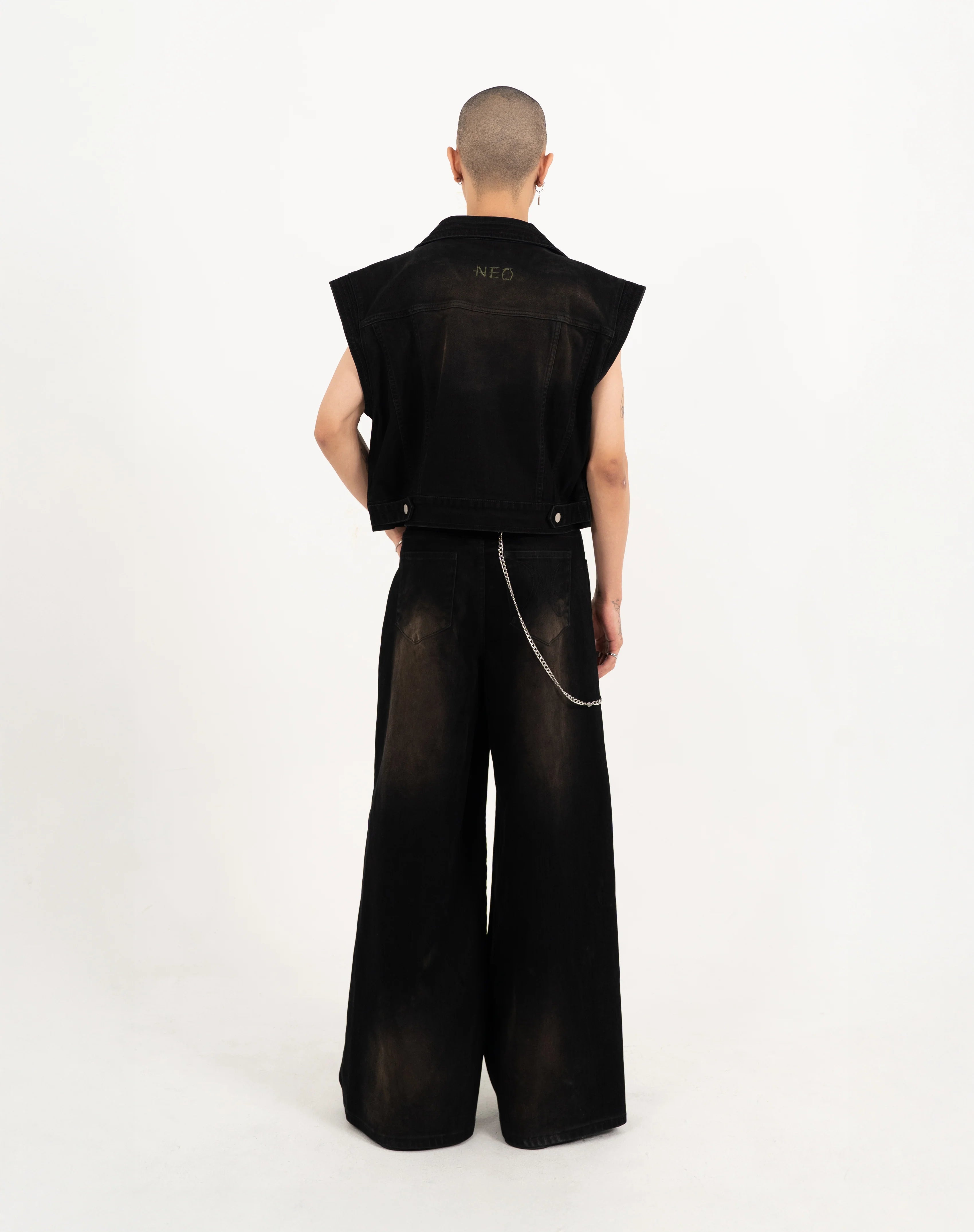 FADED WRINKLE SLEEVELESS OUTERWEAR BLACK