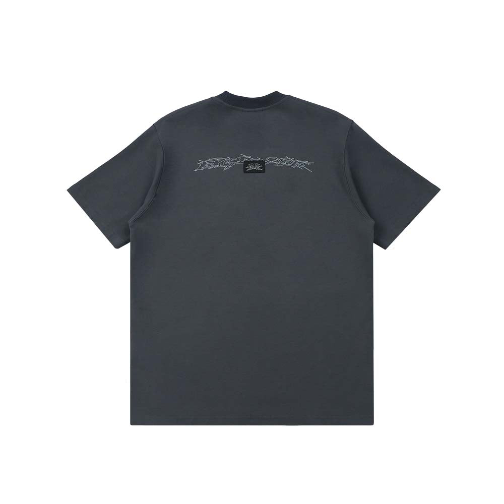 THORNSCRIPT TEE COOL GREY