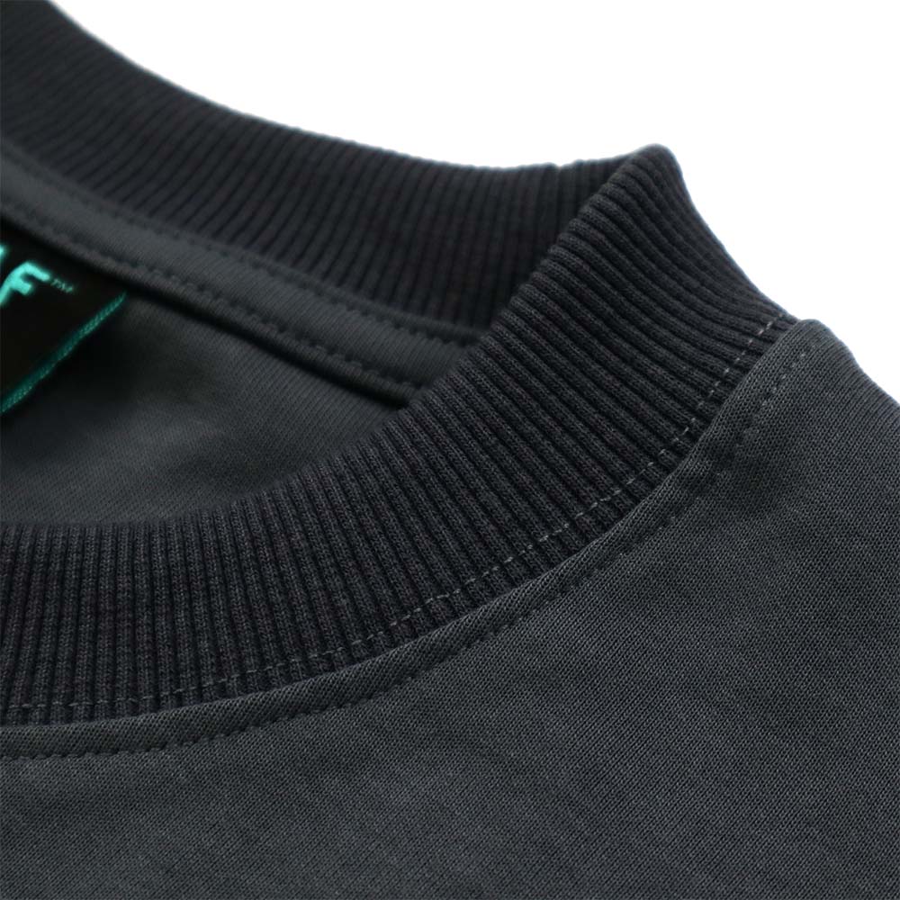 THORNSCRIPT TEE COOL GREY