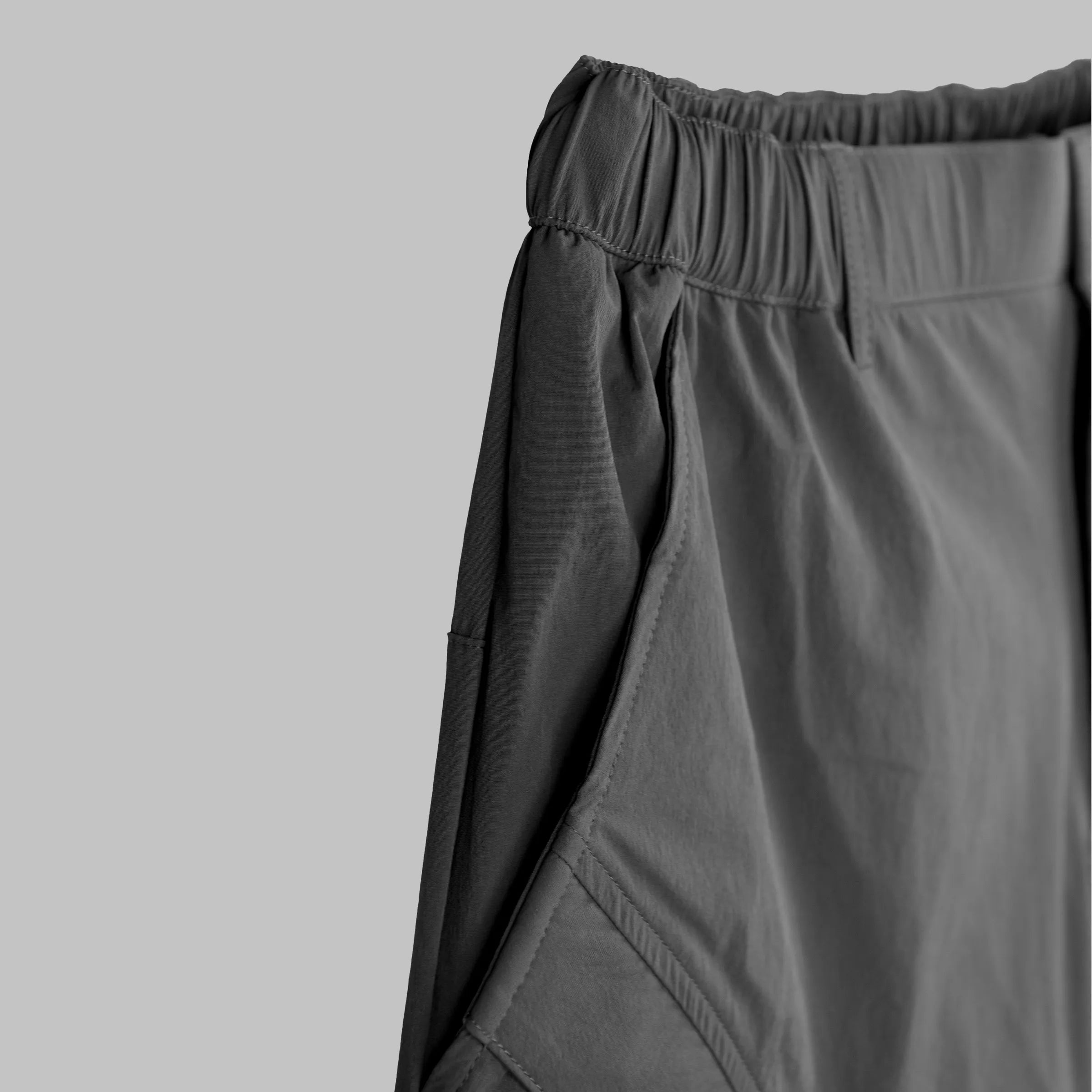 Curve Pleated Pants