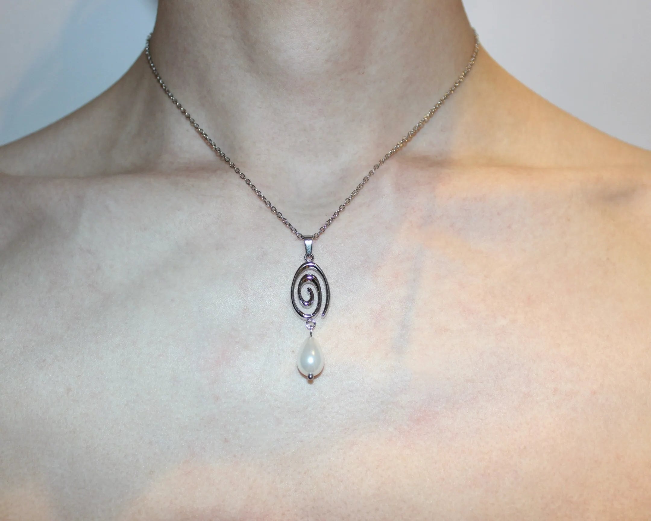 MILKY WAY NECKLACE