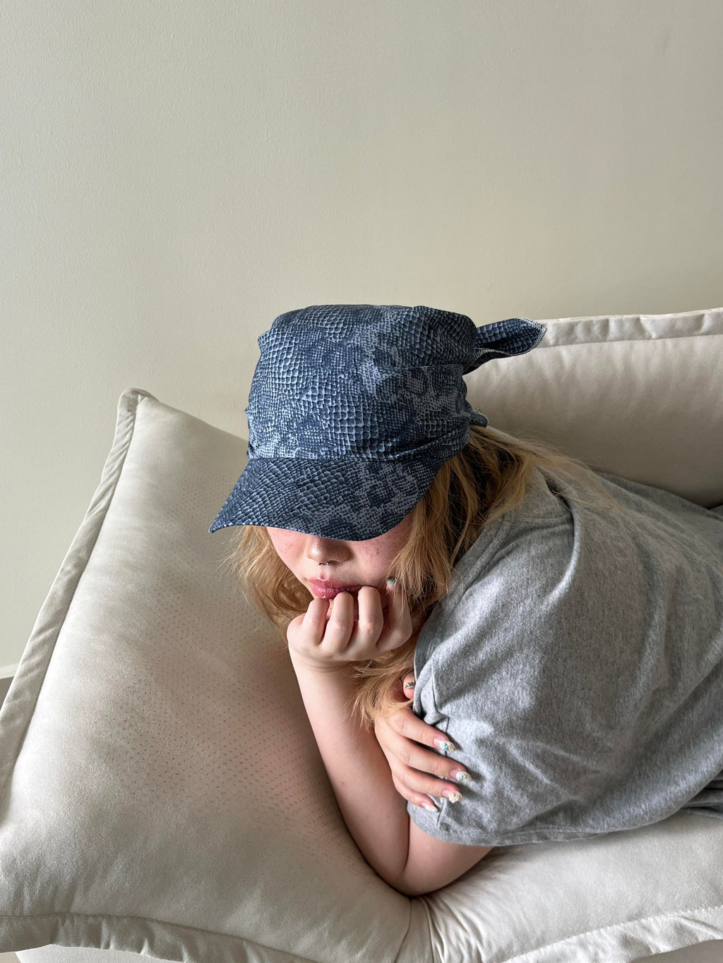 SILLYSALLY Snake Skin Scarf Hat