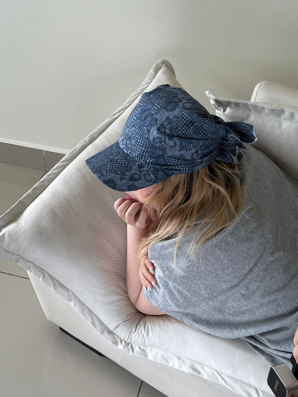 SILLYSALLY Snake Skin Scarf Hat