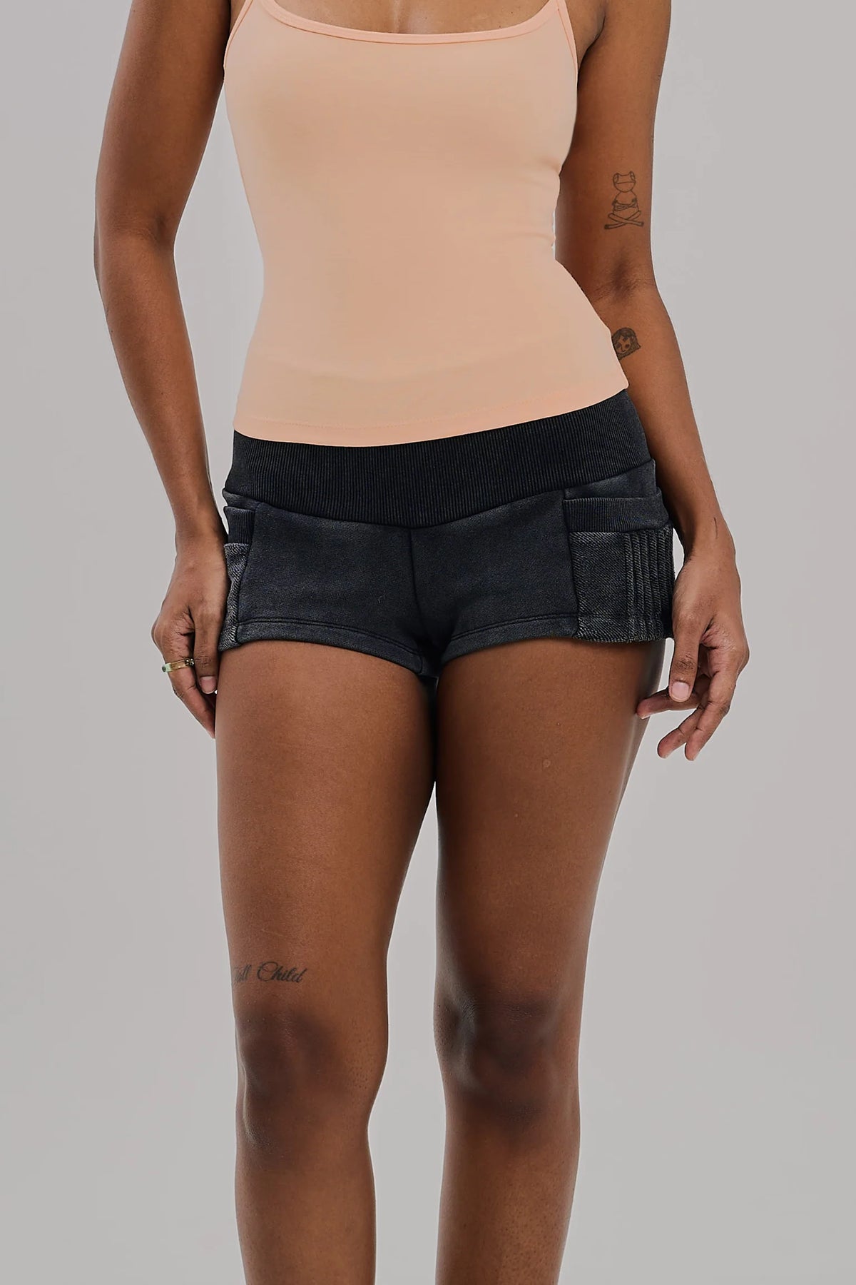 BRIGADE SHORT COAL BLACK