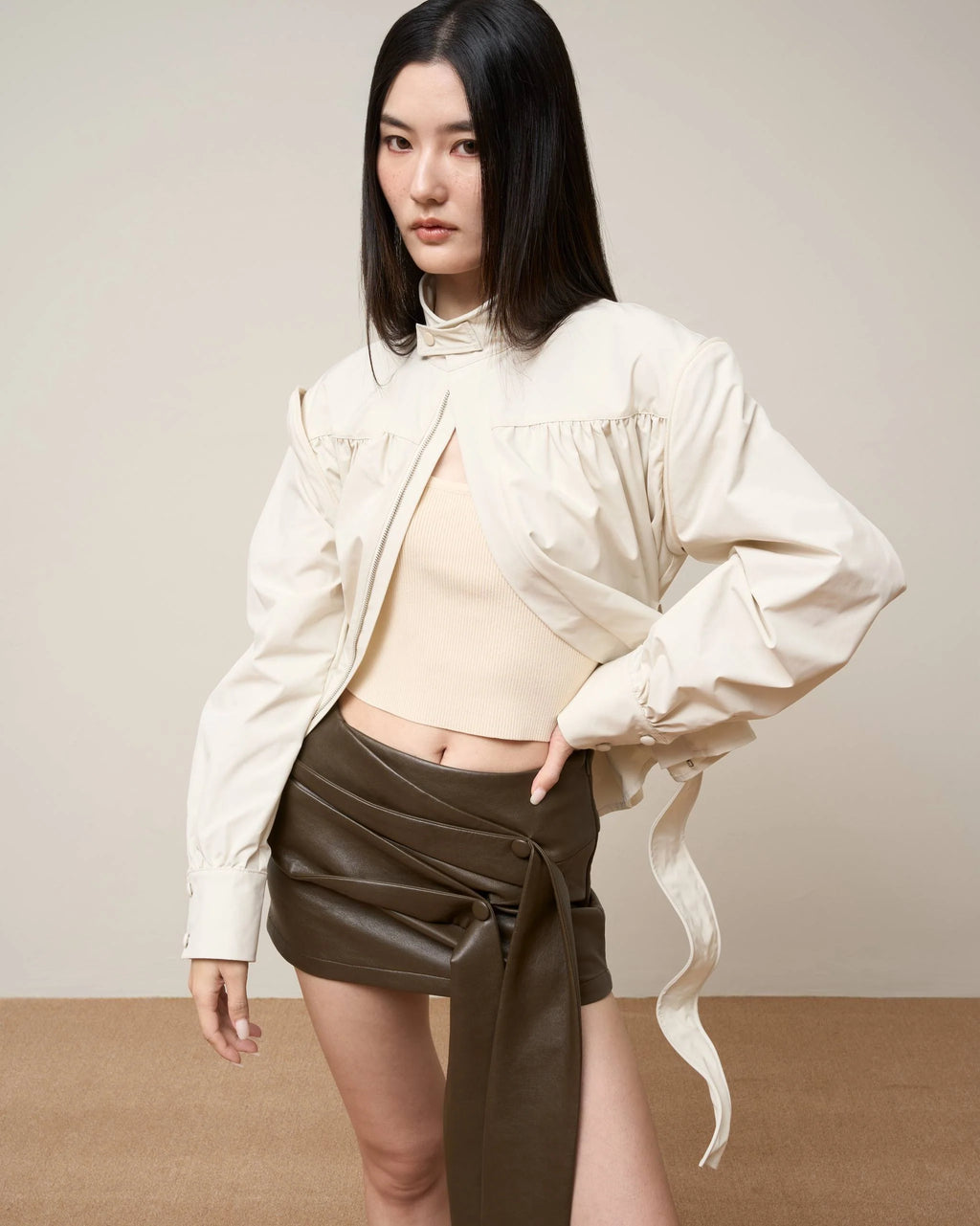 ASYMMETRICAL DRAPE TIE MINI SKIRT BROWN