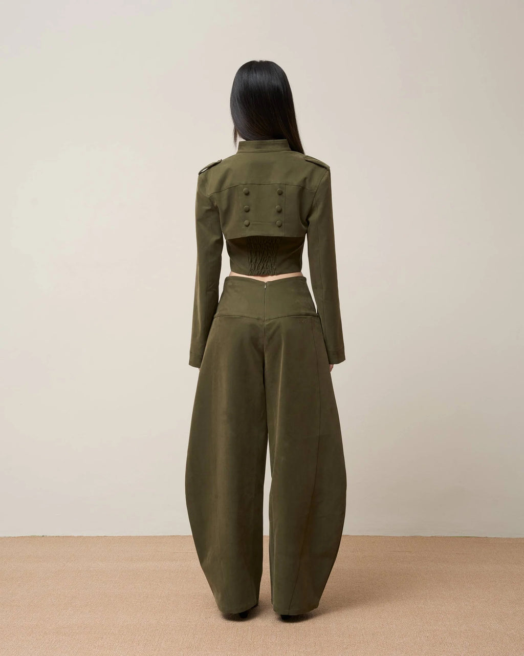 BUTTON CROPPED JACKET BLACK