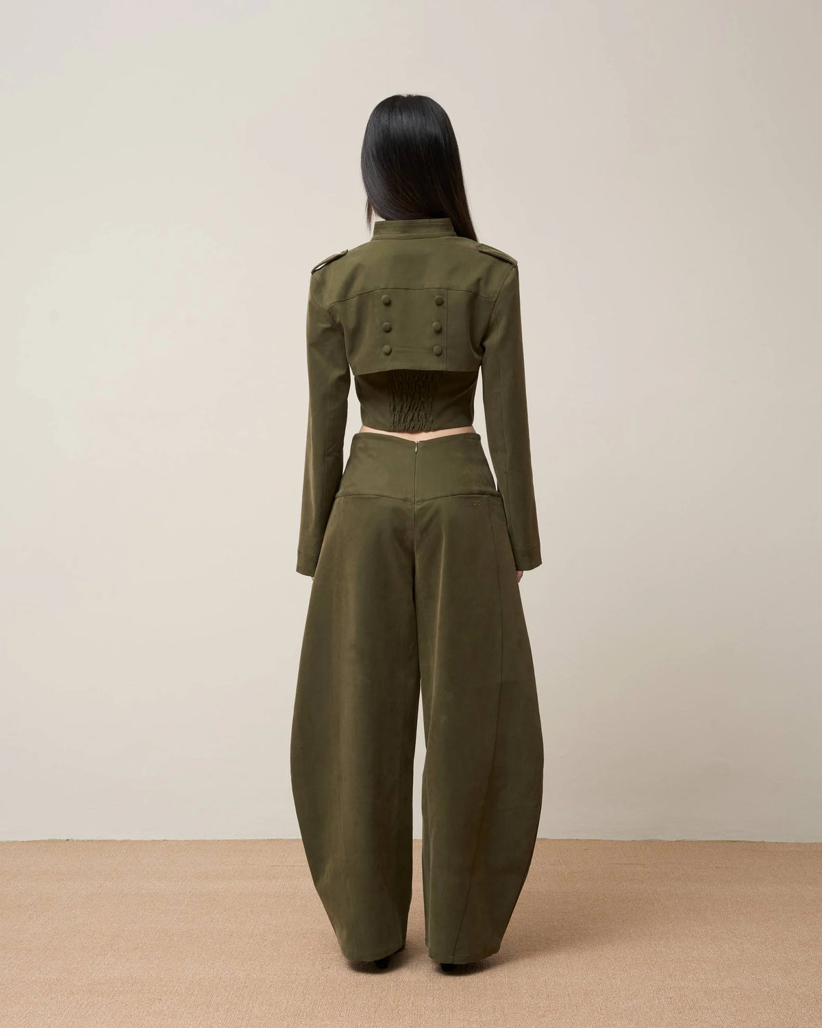 BUTTON CROPPED JACKET BLACK