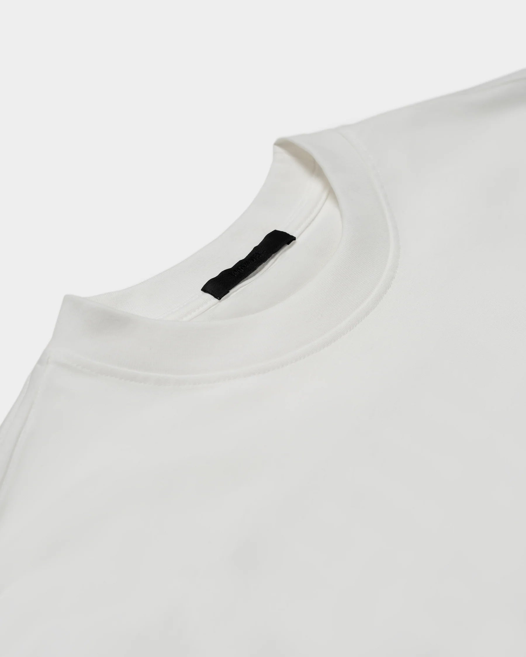 "AERO" OVERSIZED LONGSLEEVE T-SHIRT WHITE