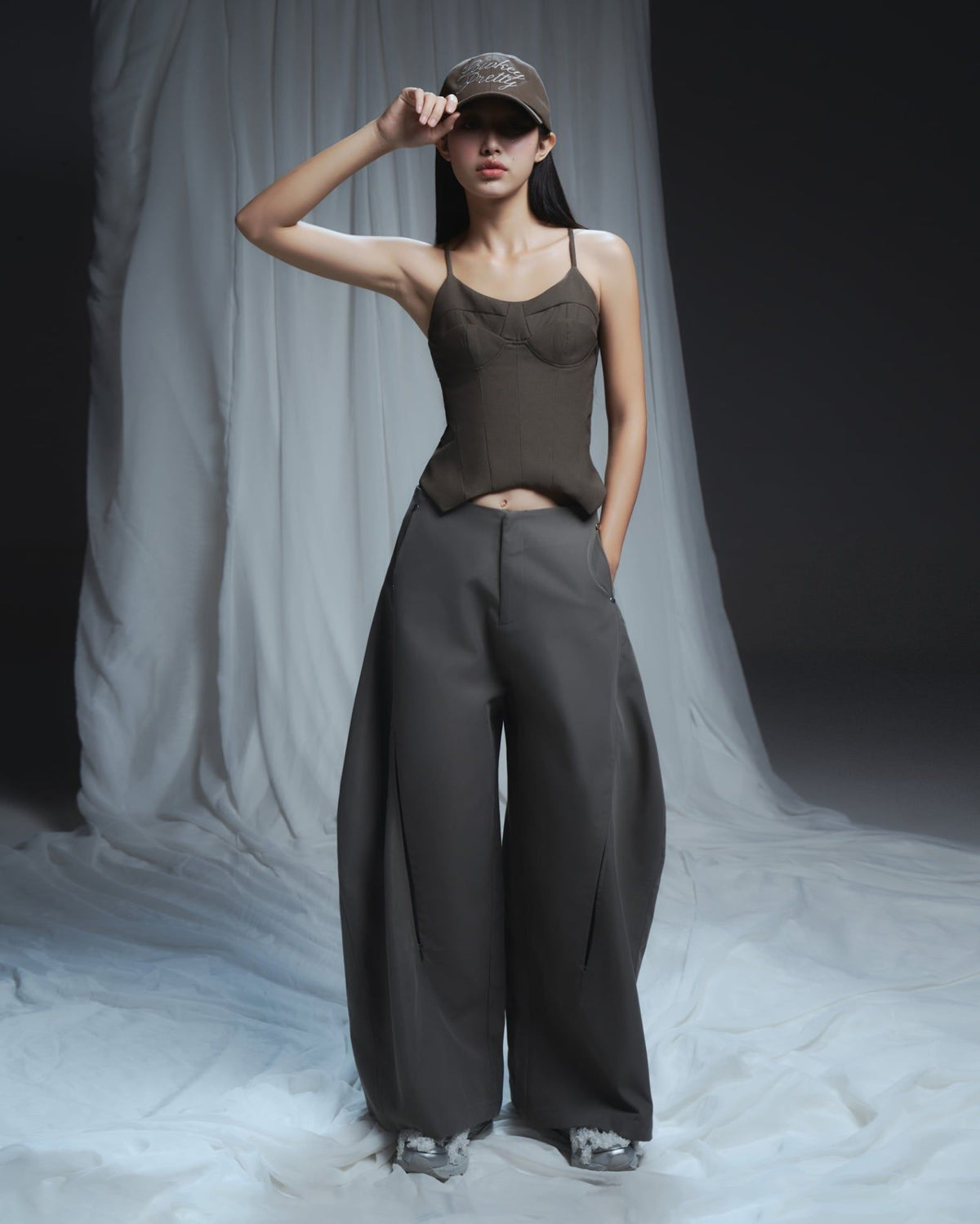 LUDOVIC PANTS GREY