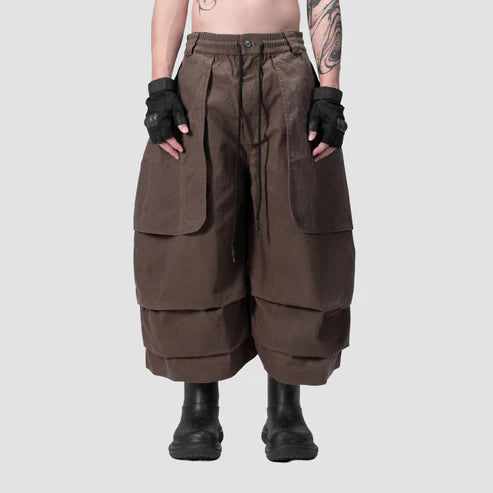 KNEE PLEATED JORTS - BROWN