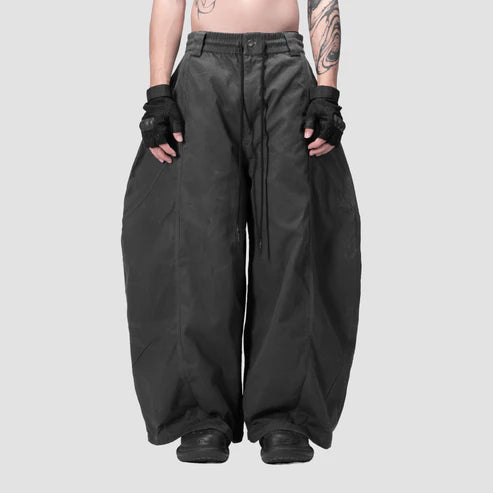 SPLIT CURVE PANTS - GREY