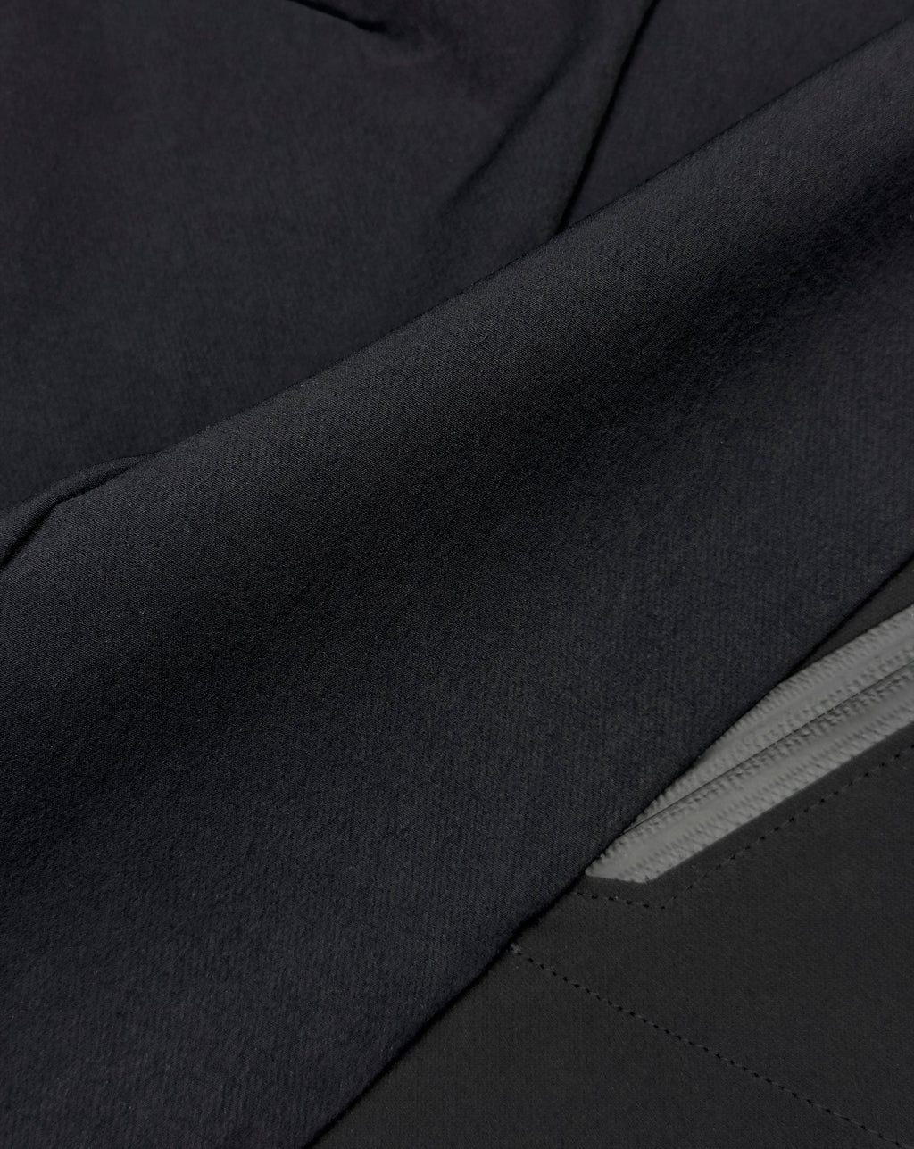 LV.1 Technical Cargo Dark Y