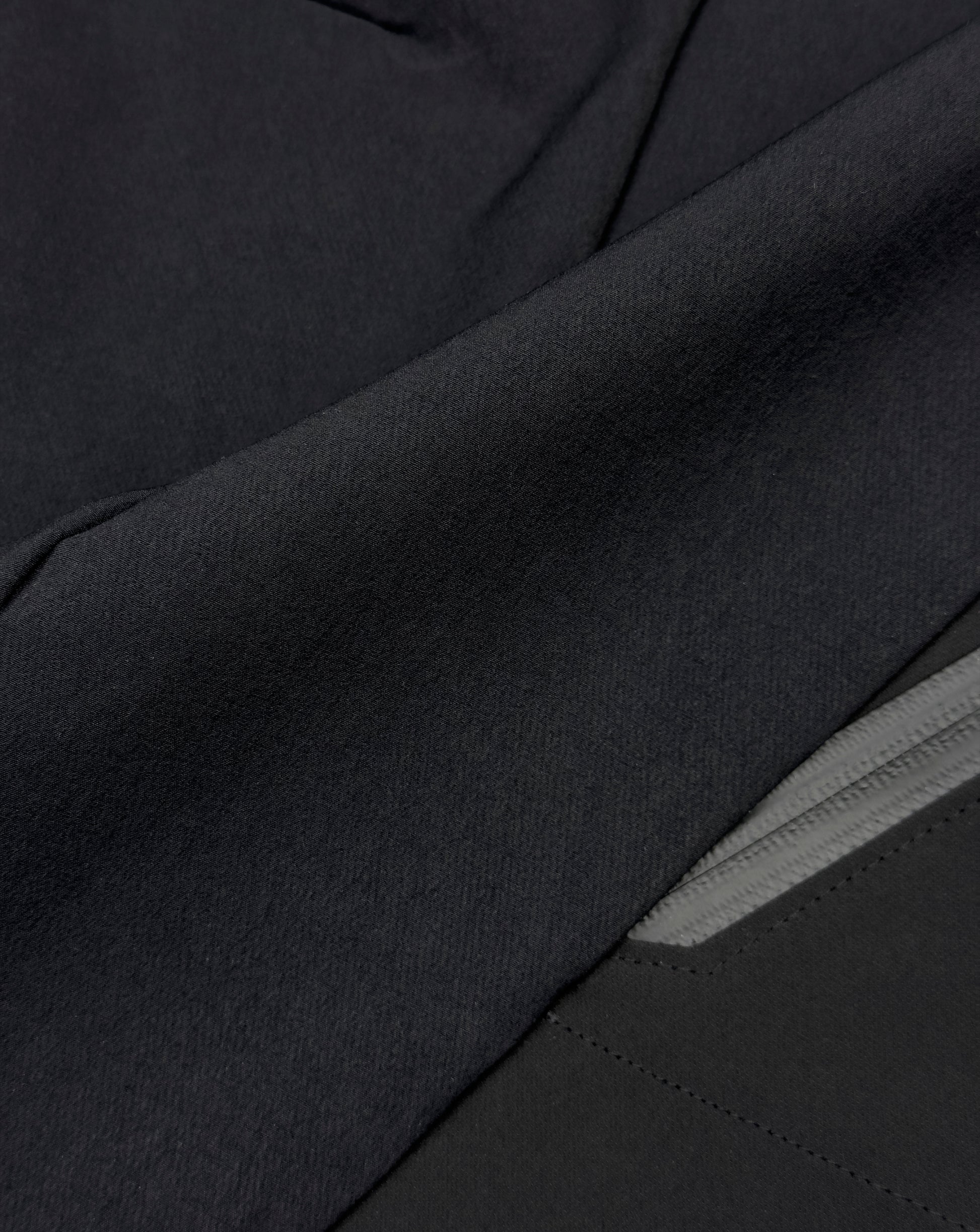 LV.1 Technical Cargo Dark Y