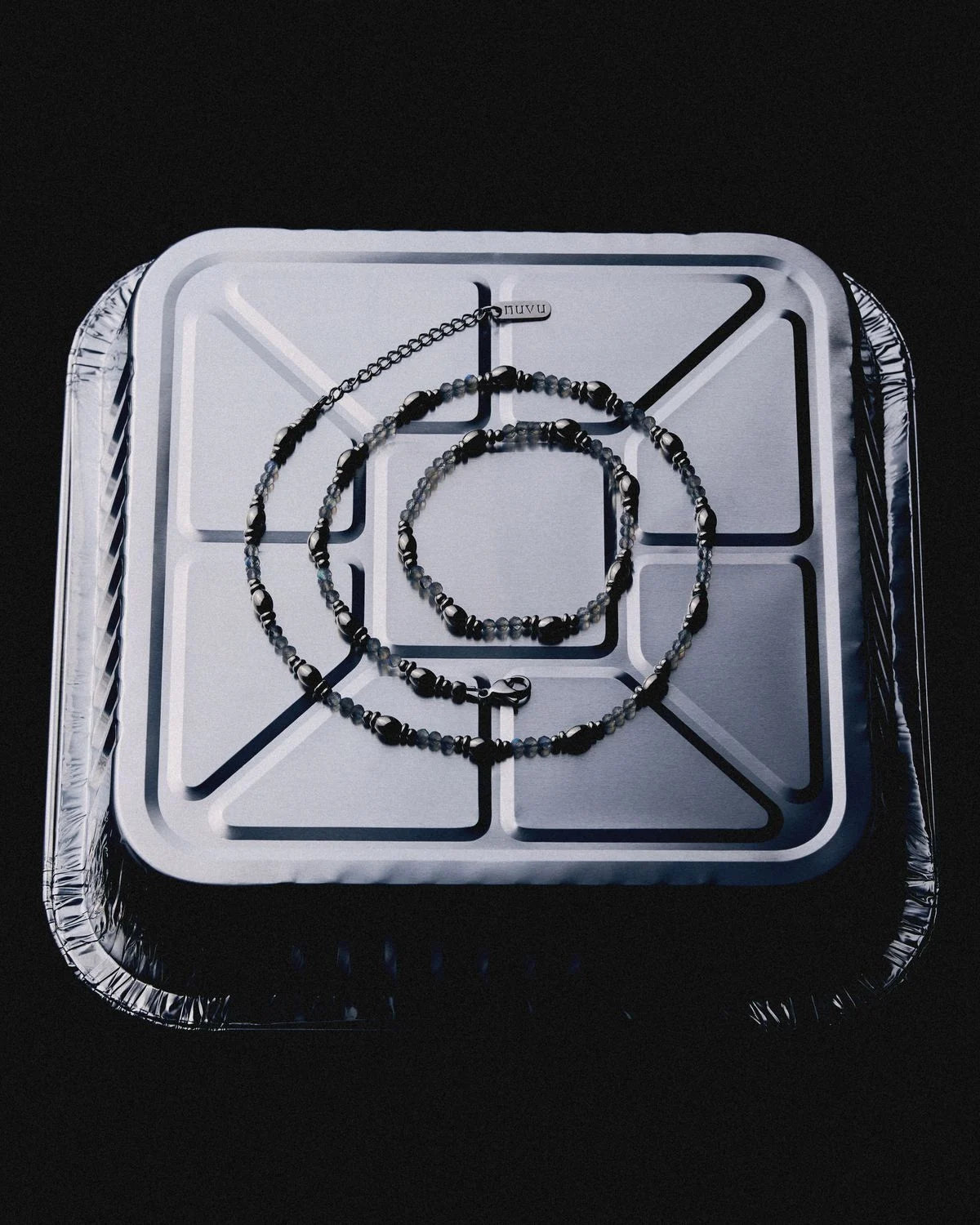 THE 8TH COLLECTION NECKLACE