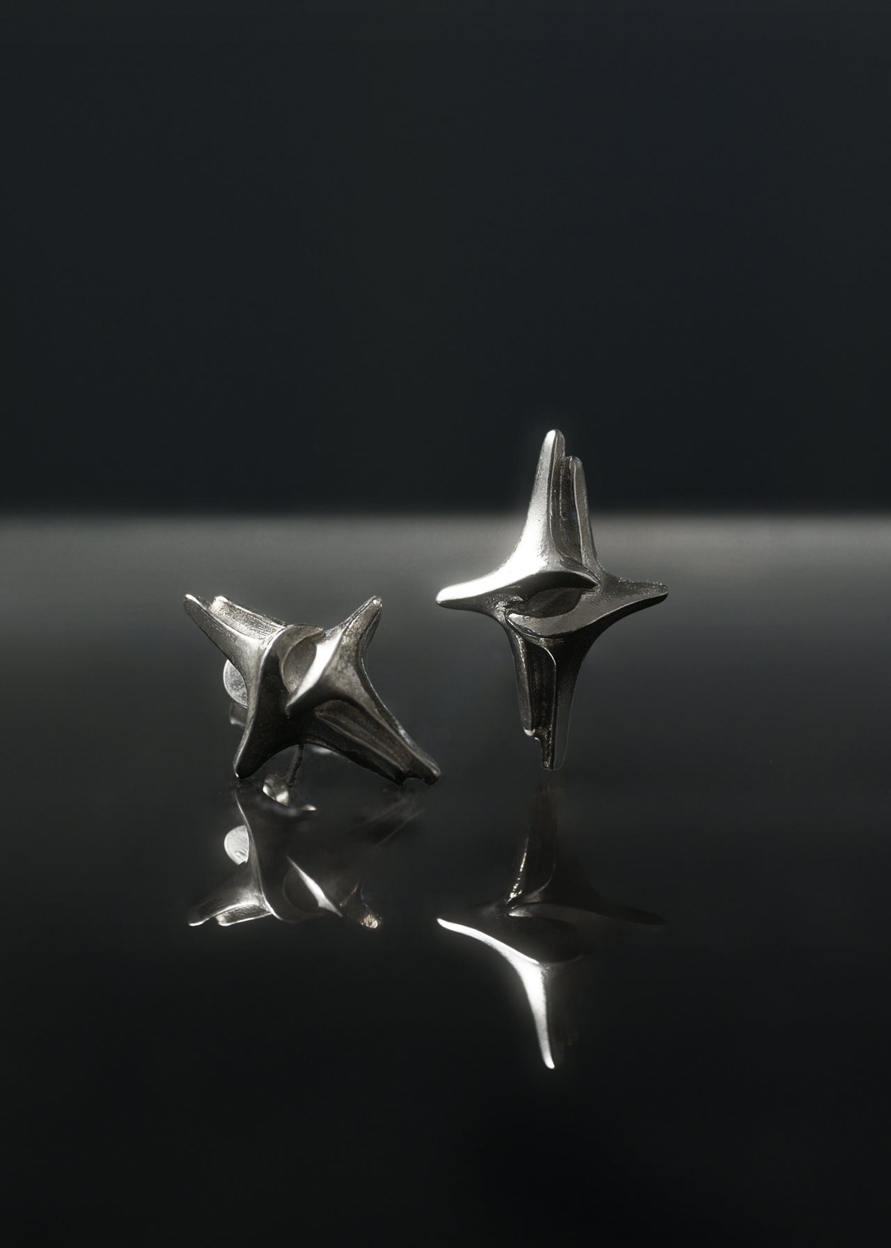 RIFT HELIX EAR-STUDS