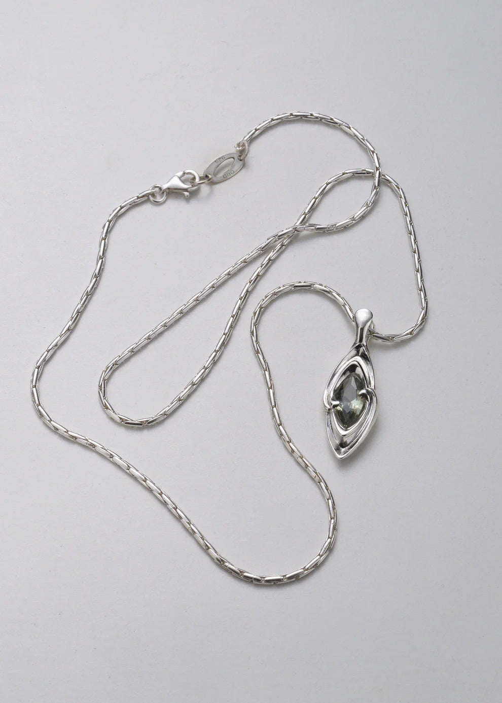 THE ASCEND WITH SNAKE CHAIN