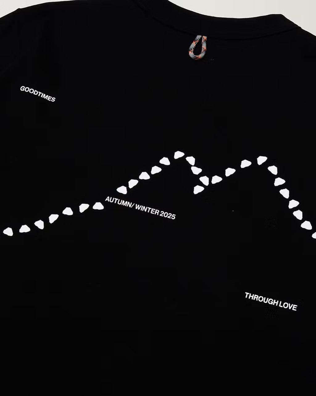 THROUGH LOVE TEE BLACK