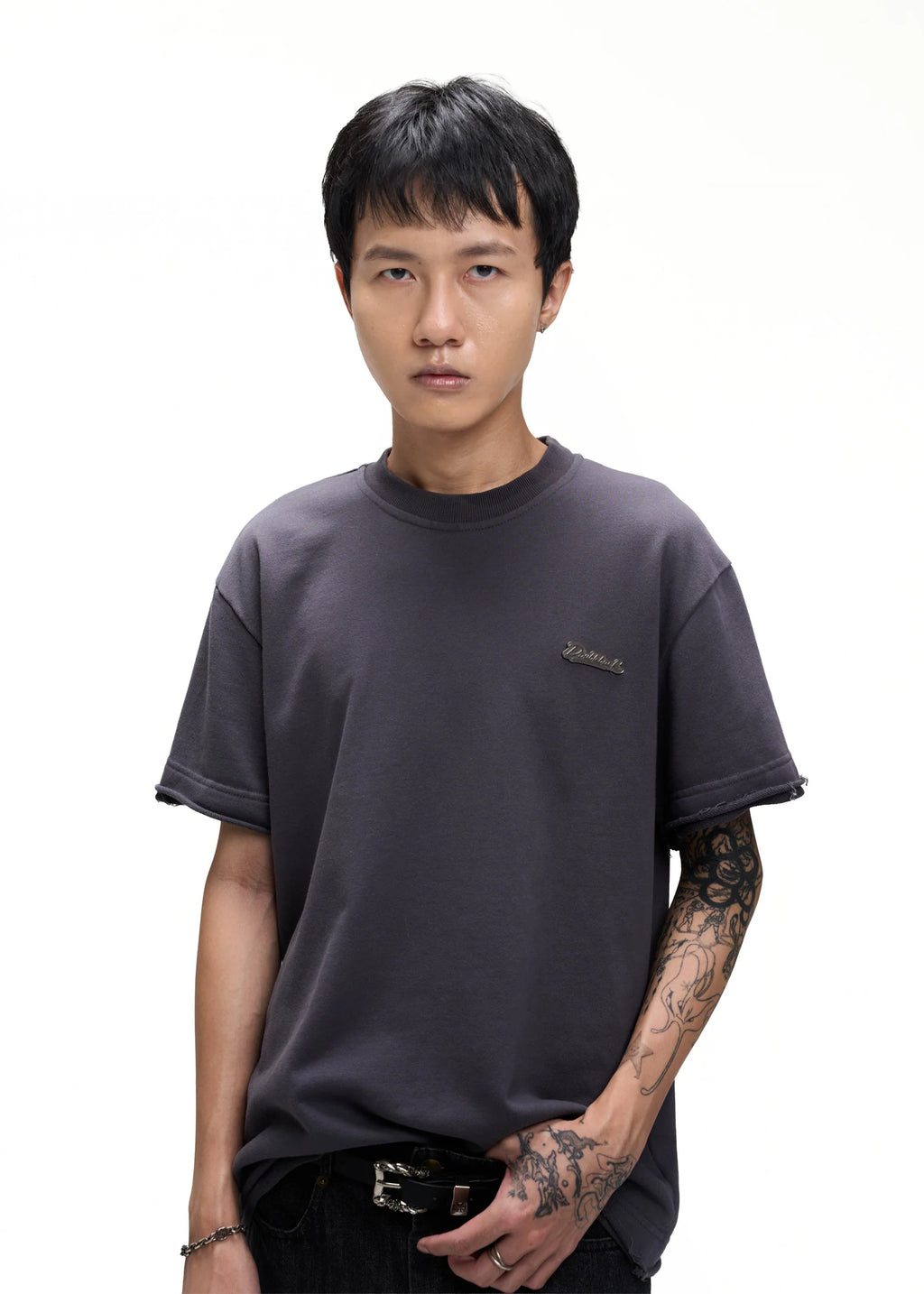 ESSENTIAL UNFINISHED TEE GREY