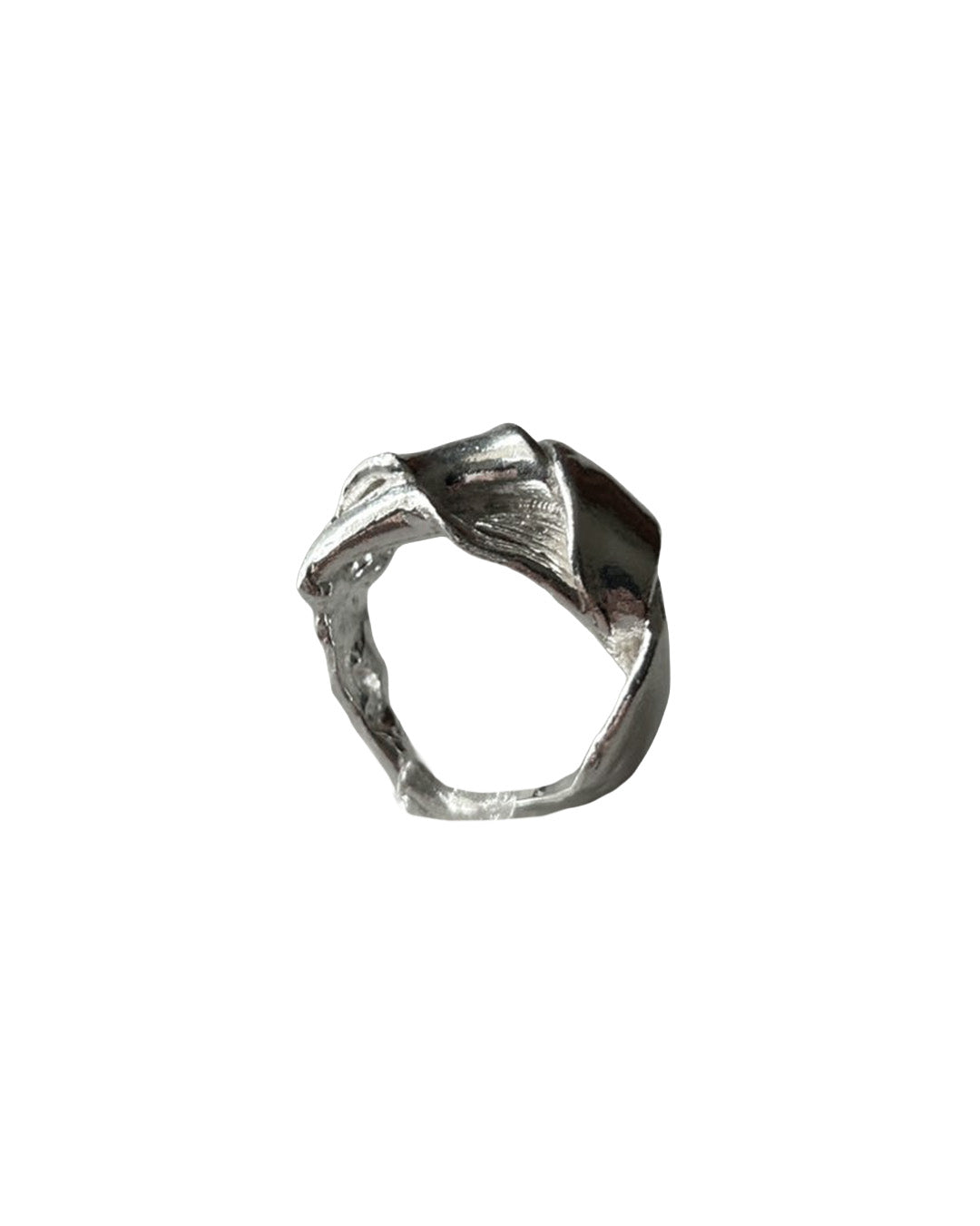 MOBIUS 02 RING