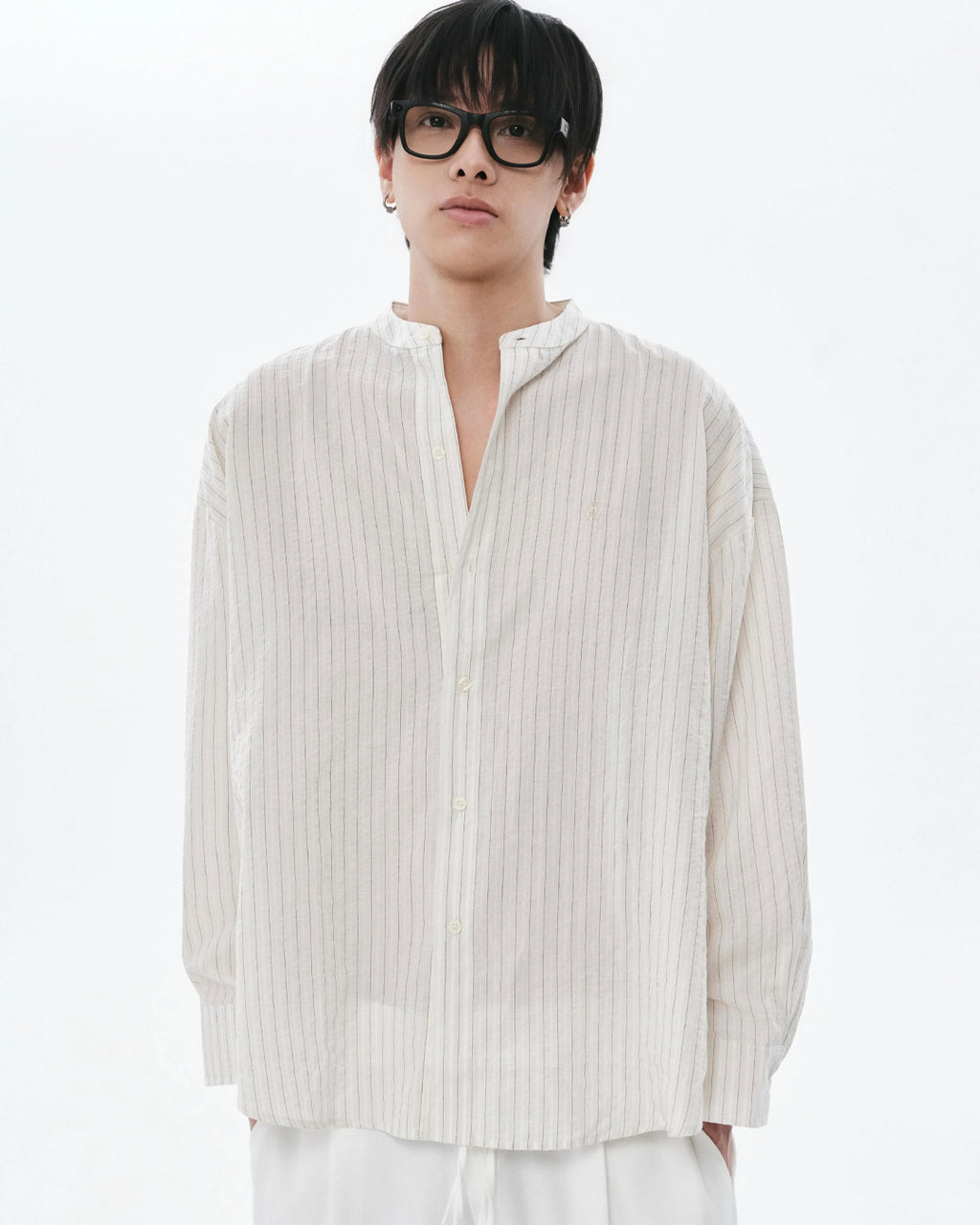 BAND COLLAR SHIRT WHITE STRIPED (WHITE)