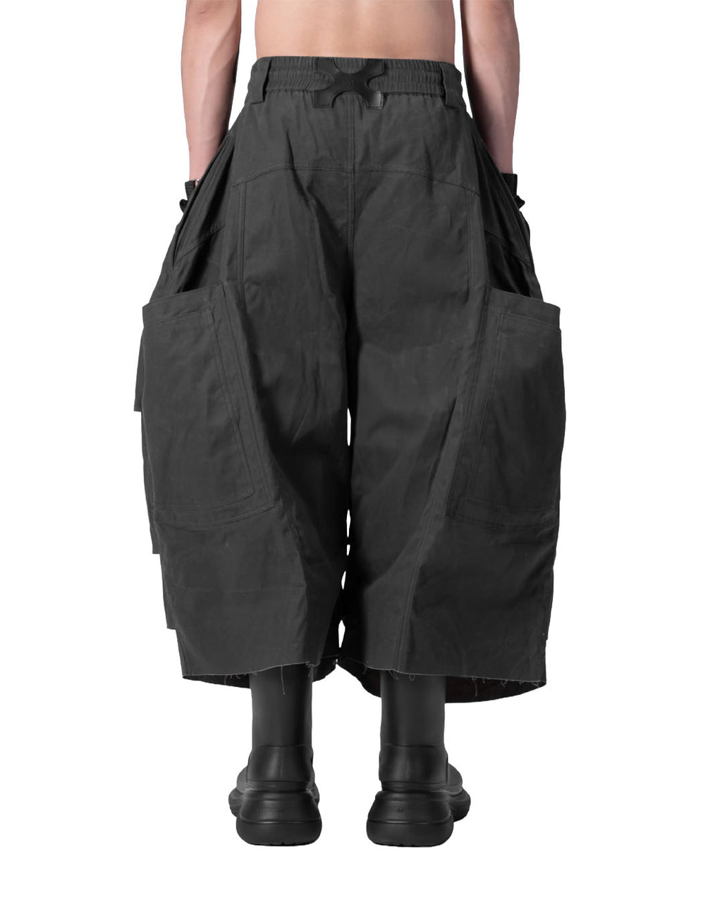 KNEE PLEATED JORTS - GREY