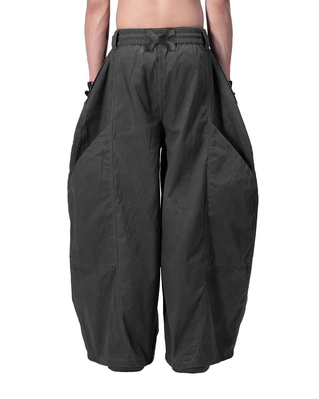 SPLIT CURVE PANTS - GREY