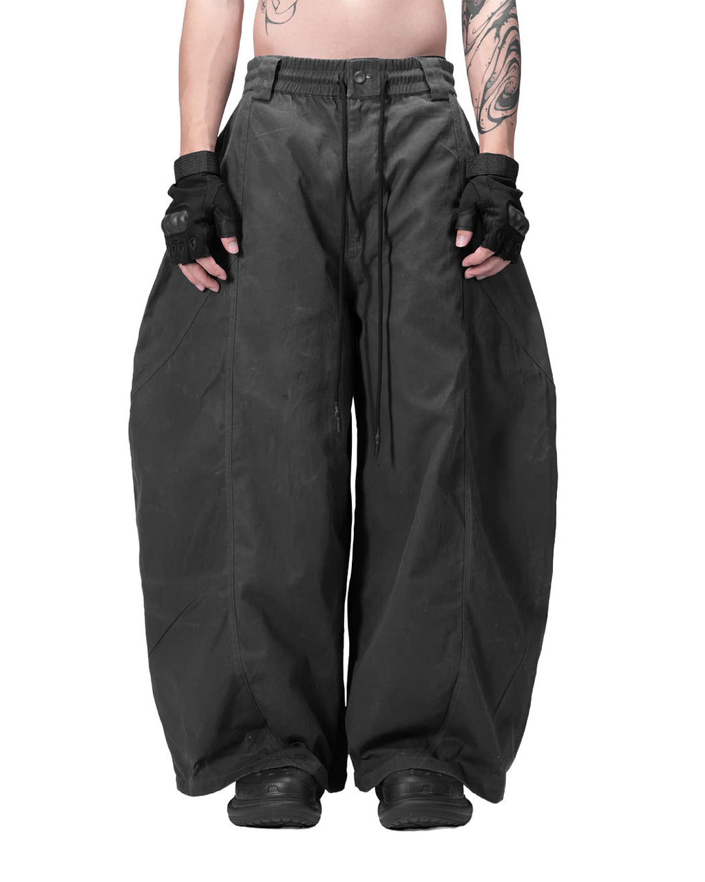 SPLIT CURVE PANTS - GREY